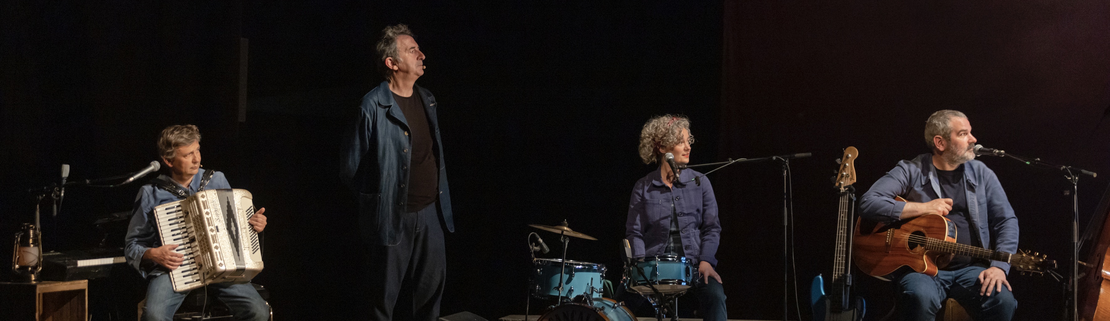 Spectacle au THéâtre du Rond Point "Tous les marins sont des chanteurs" de François Morel, Gérard Mordillat et Antoine Sahler. Avec François Morel, Romain Lemire, Antoine Sahler, Amos Mah, Muriel,Gastebois.